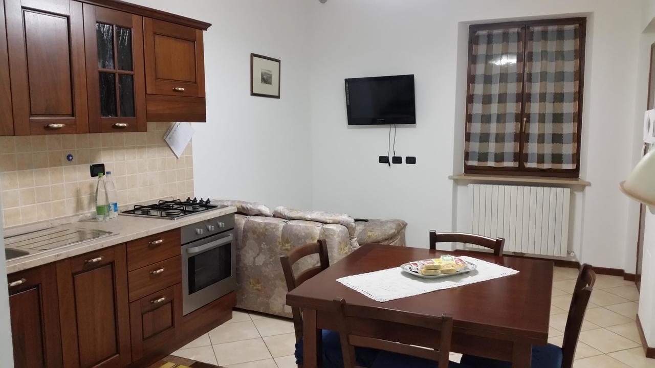 Agriturismo Stovali Da Lustrinu Protte Exterior foto